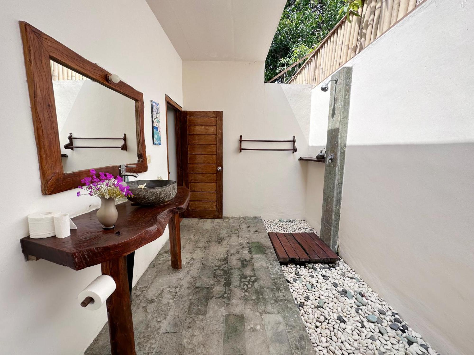 Pebble&Fins Bali Dive Resort Tulamben Exterior foto